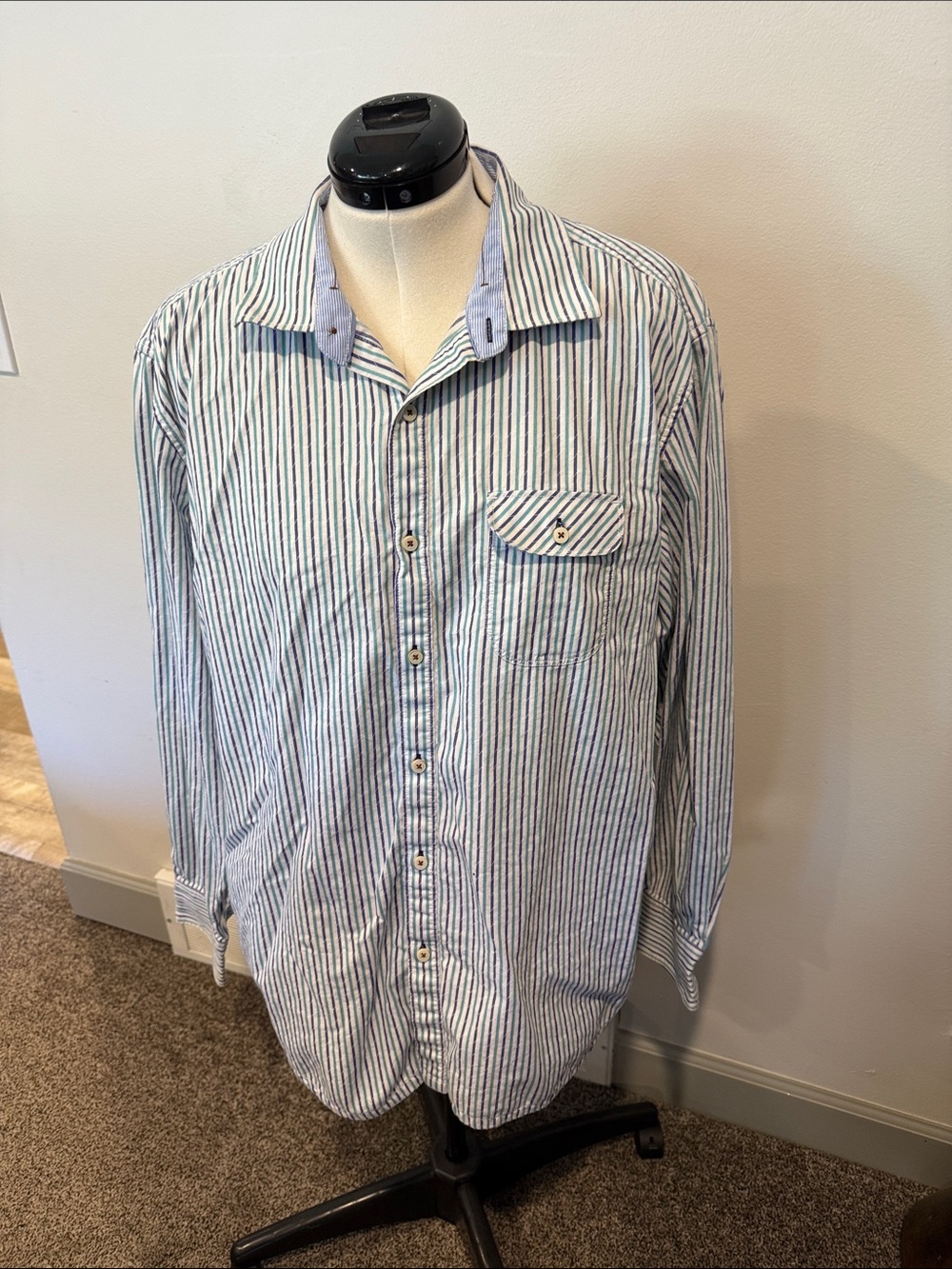 Tommy Bahama Striped Casual Button-Down Shirt -Men’s Size XL